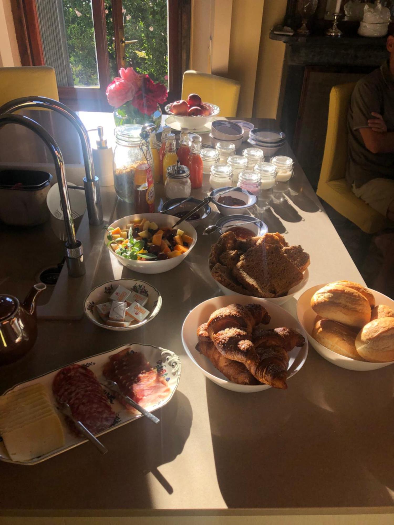 Villa Il Maiale Bianco Bed & Breakfast San Fedele Intelvi Bagian luar foto