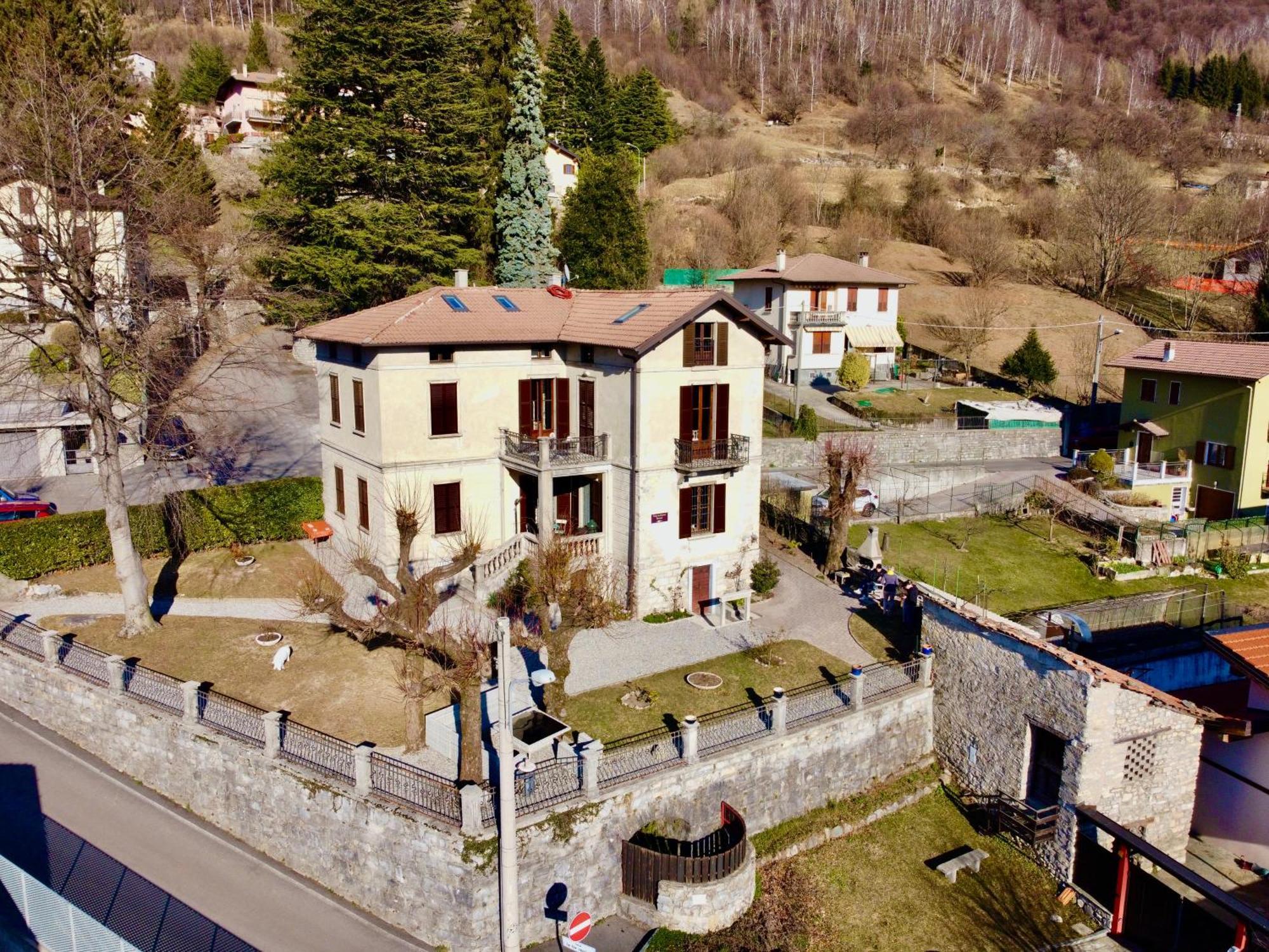 Villa Il Maiale Bianco Bed & Breakfast San Fedele Intelvi Bagian luar foto