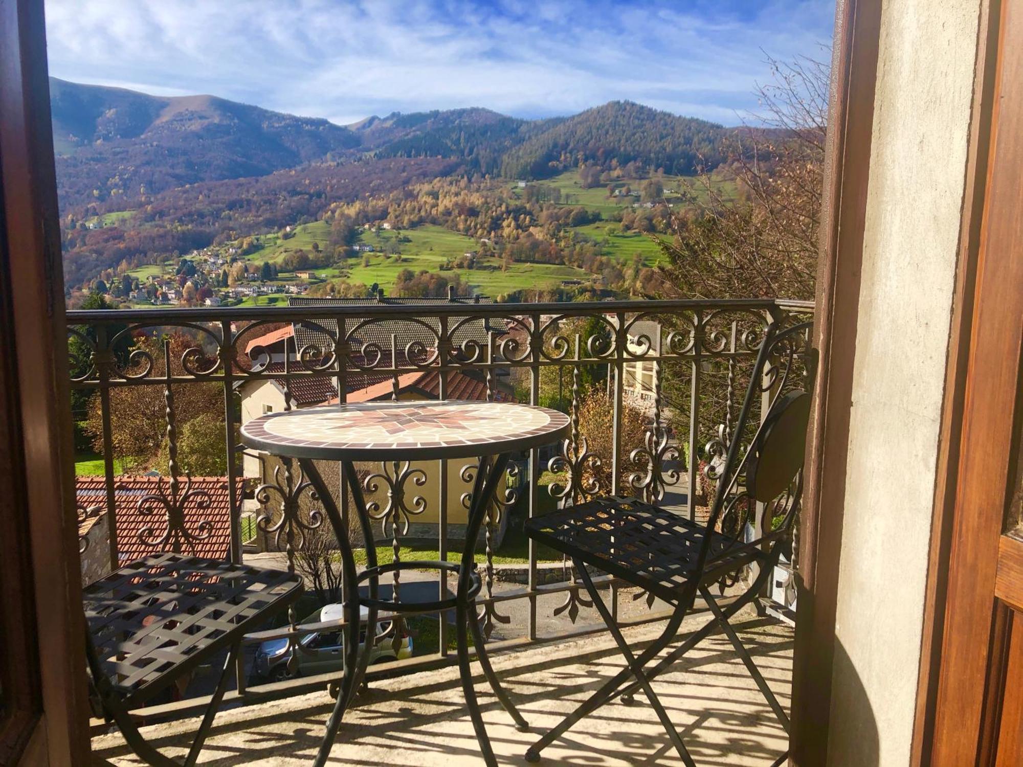 Villa Il Maiale Bianco Bed & Breakfast San Fedele Intelvi Bagian luar foto